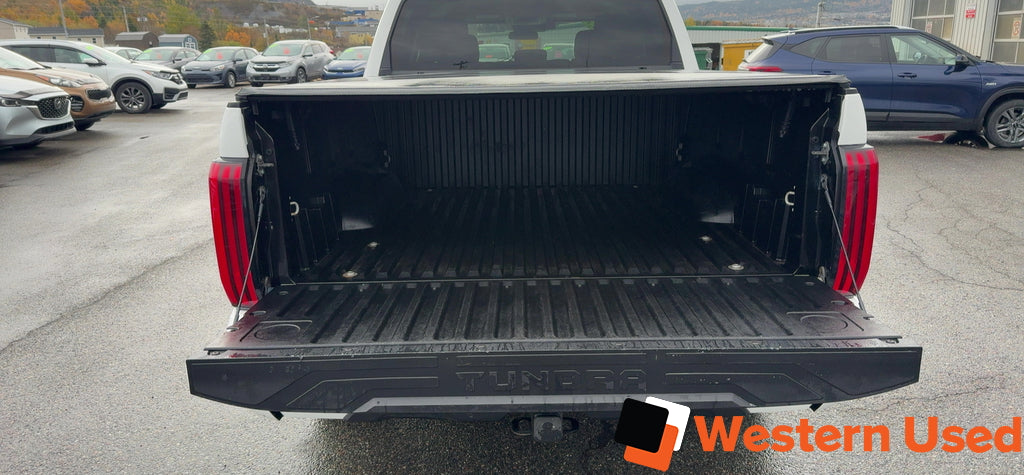 2023 Toyota Tundra 4x4 Crewmax SR
