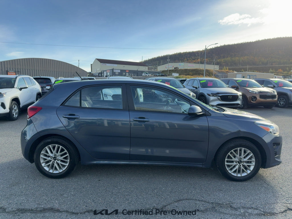 2023 Kia Rio 5-door LX