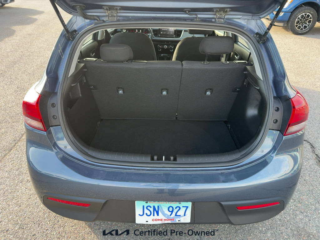 2023 Kia Rio 5-door LX