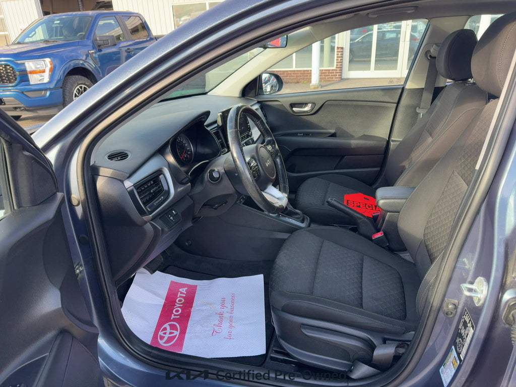 2023 Kia Rio 5-door LX