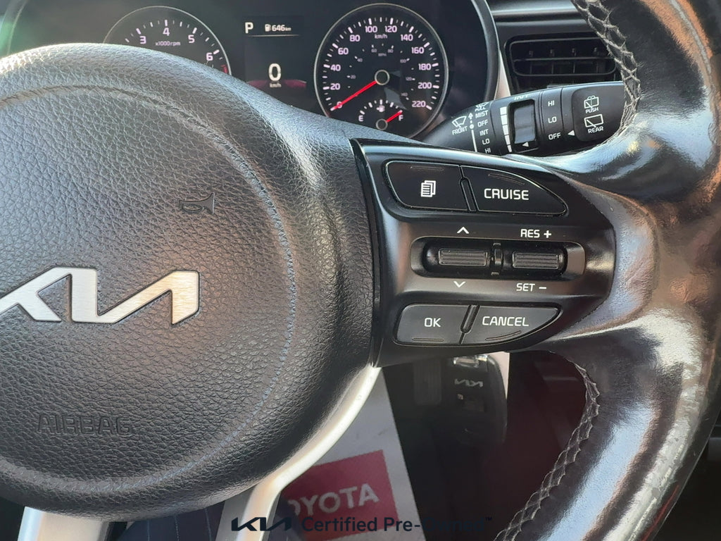 2023 Kia Rio 5-door LX