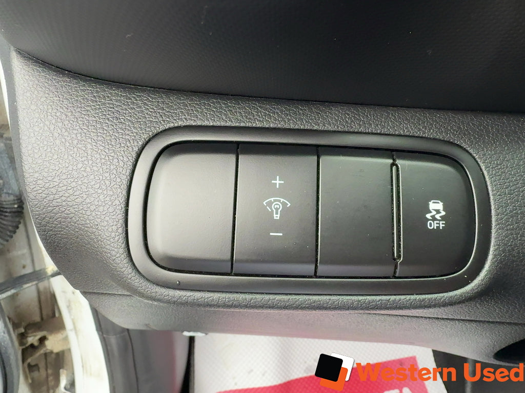 2024 Hyundai Venue Preferred IVT w/Two-Tone