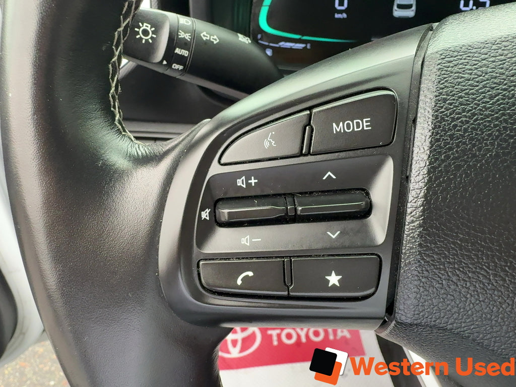 2024 Hyundai Venue Preferred IVT w/Two-Tone