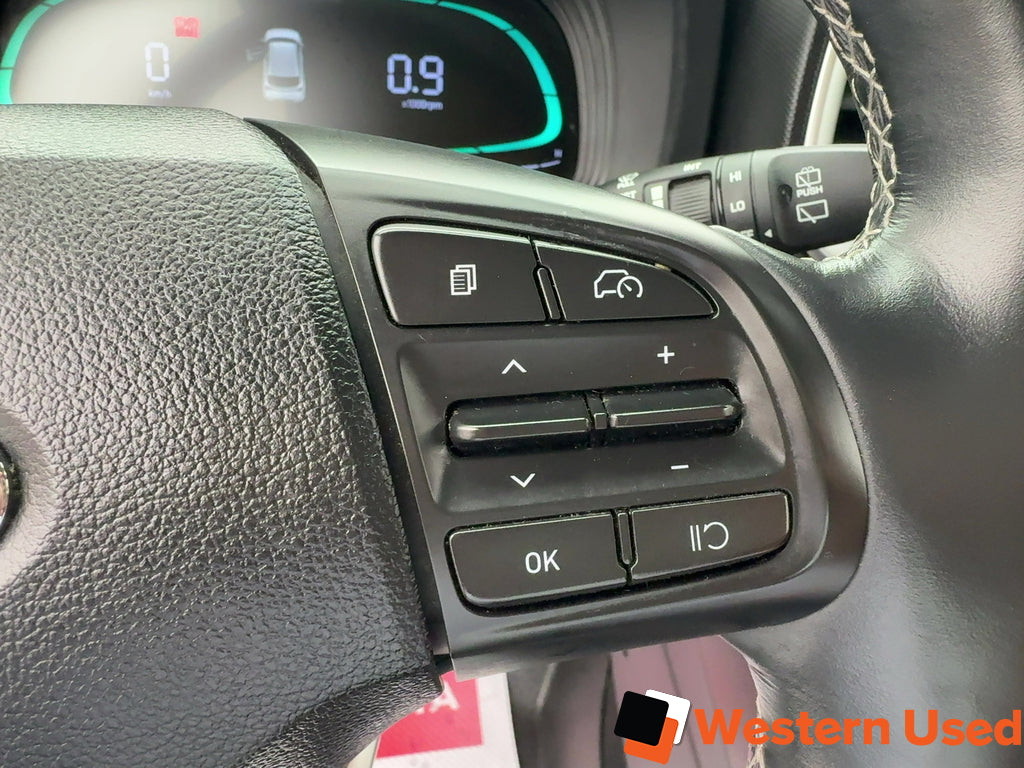 2024 Hyundai Venue Preferred IVT w/Two-Tone
