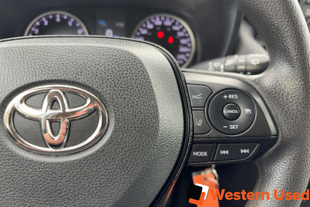 2021 Toyota RAV4 LE AWD