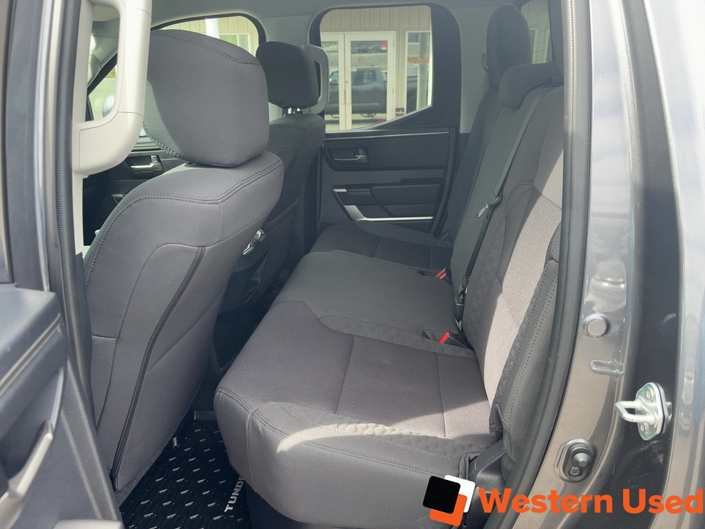 2023 Toyota Tundra 4x4 Double Cab SR