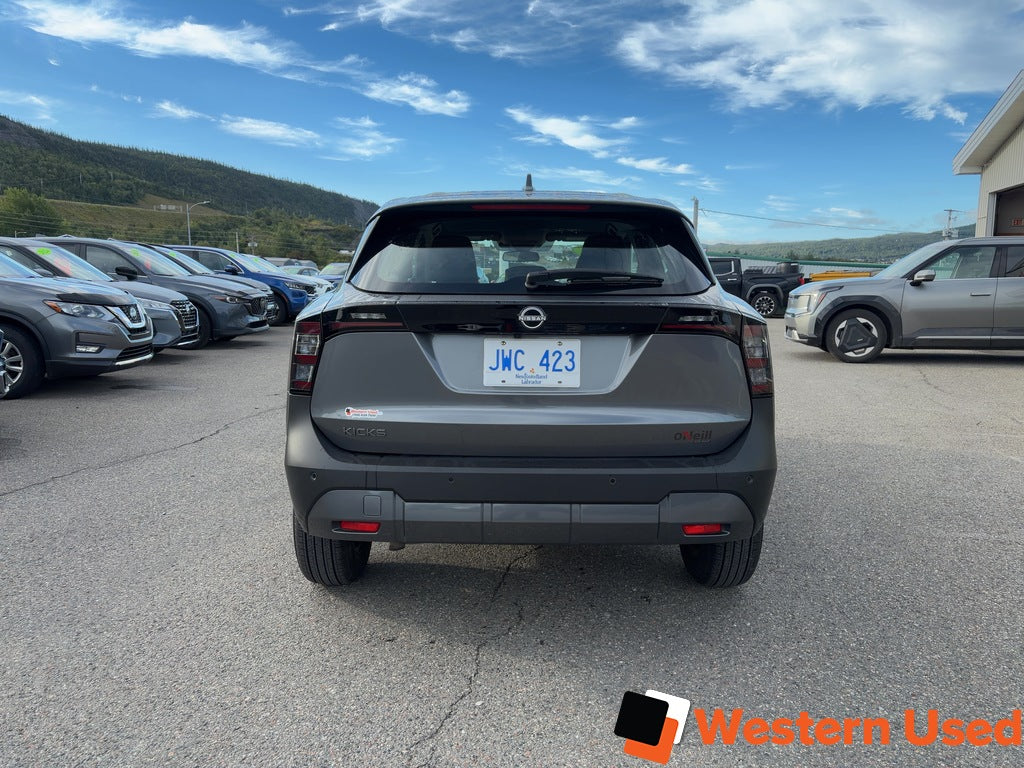2025 Nissan Kicks S FWD