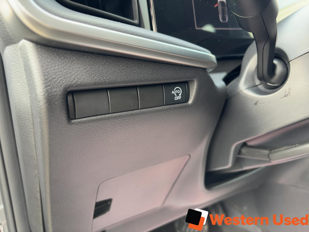 2025 Nissan Kicks S FWD