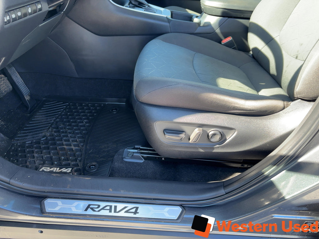 2023 Toyota RAV4 XLE AWD