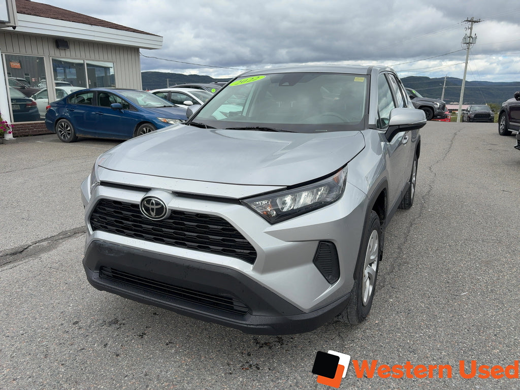 2022 Toyota RAV4 LE FWD