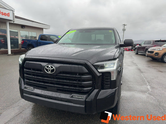 2023 Toyota Tundra 4x4 Double Cab SR