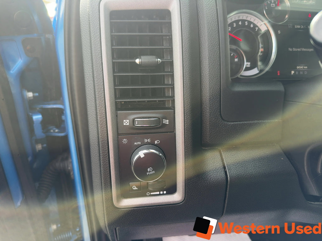 2023 Ram 1500 Classic Express 4x4 Crew Cab 5'7" Box