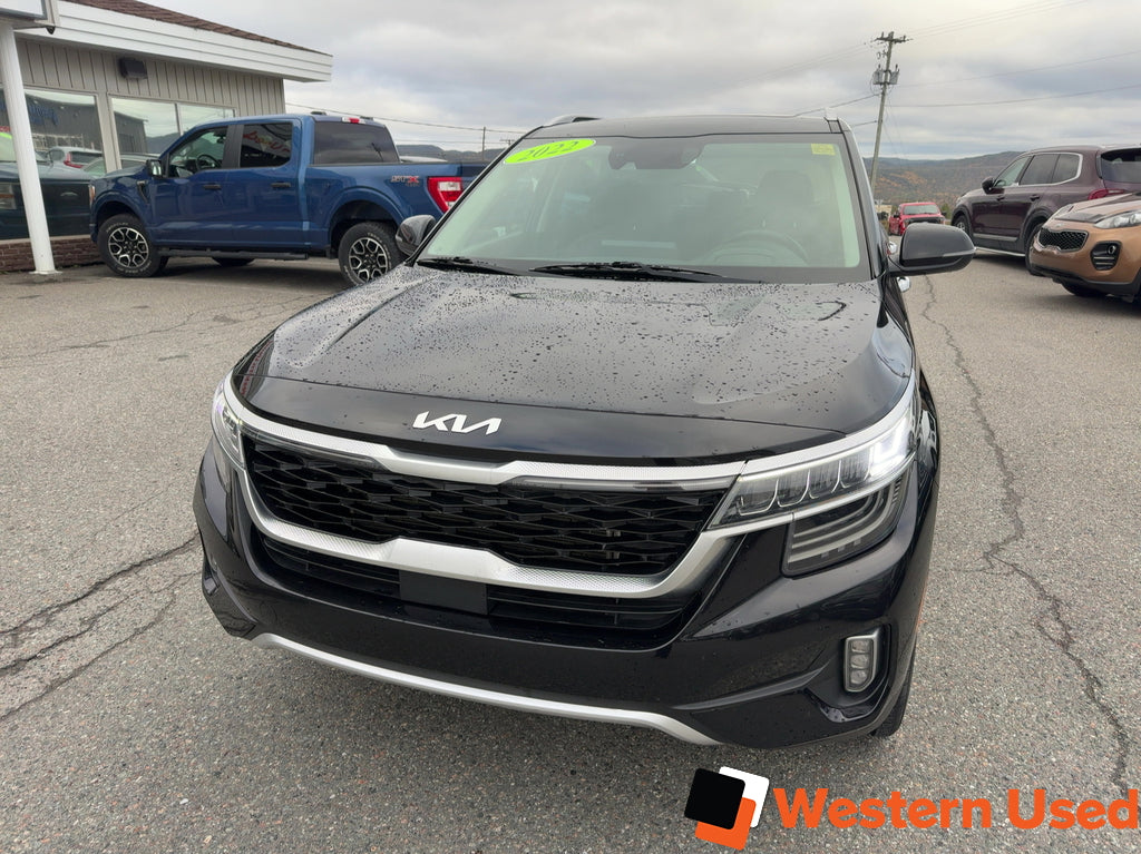 2022 Kia Seltos SX Turbo AWD w/Black Interior
