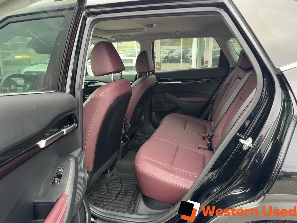 2022 Kia Seltos SX Turbo AWD w/Black Interior