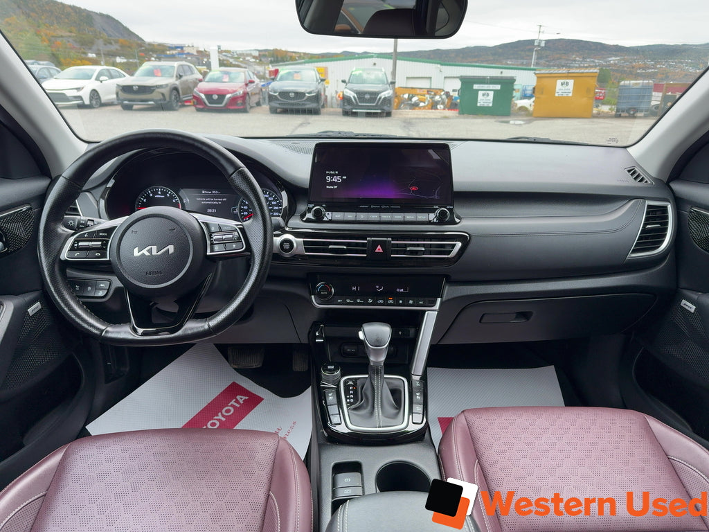 2022 Kia Seltos SX Turbo AWD w/Black Interior