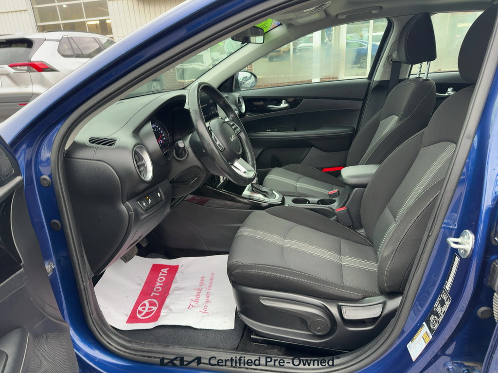 2023 Kia Forte EX IVT
