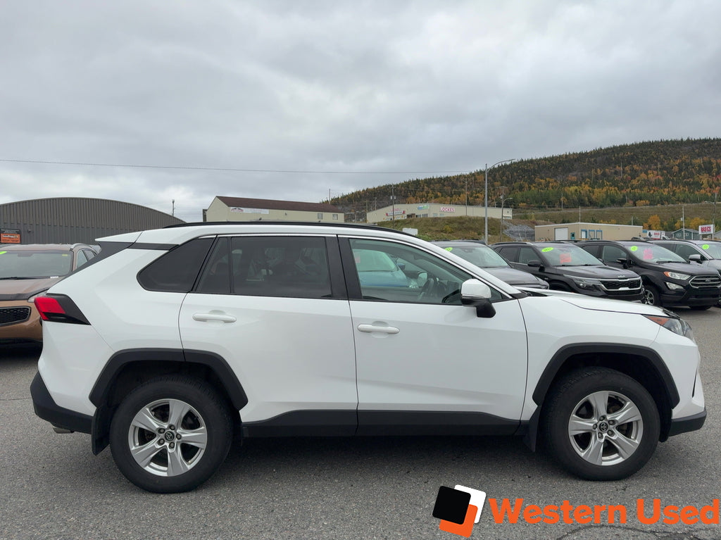 2019 Toyota RAV4 AWD LE