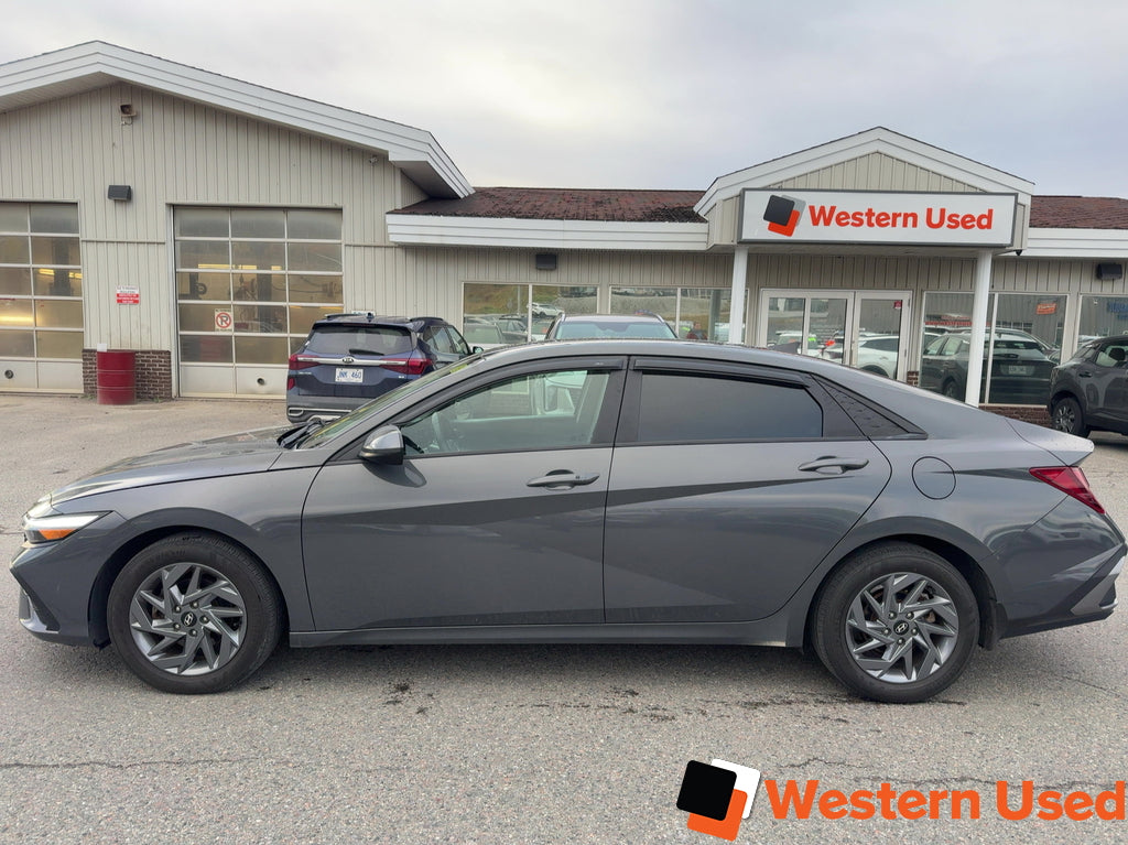 2024 Hyundai Elantra Preferred IVT