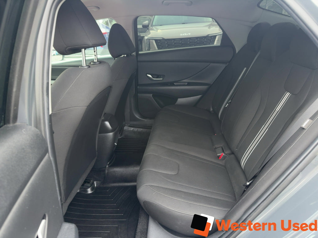 2024 Hyundai Elantra Preferred IVT