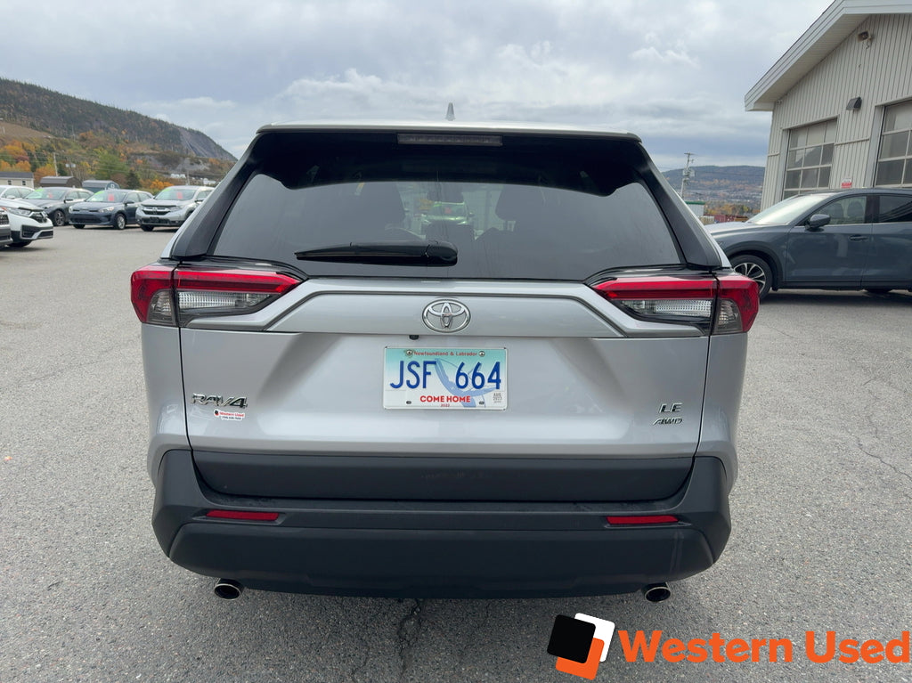 2022 Toyota RAV4 LE AWD