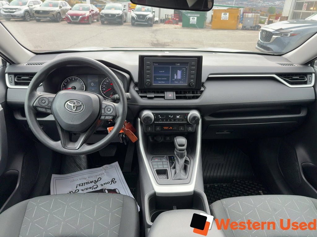 2022 Toyota RAV4 LE AWD